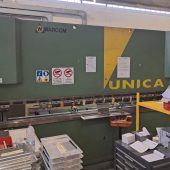 Pressa Piegatrice idraulica Sincronizzata WARCOM modello Unica 4000 x 100 ton controllo CNC – Norme CE